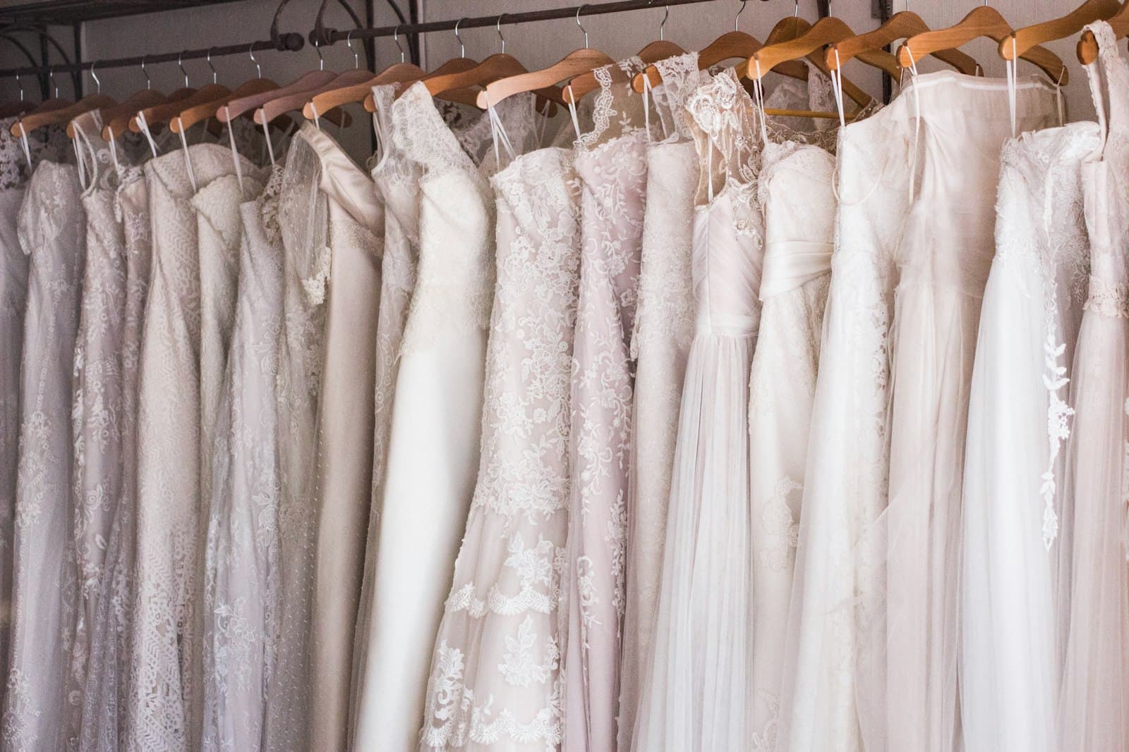 Robes de mariée en penderie